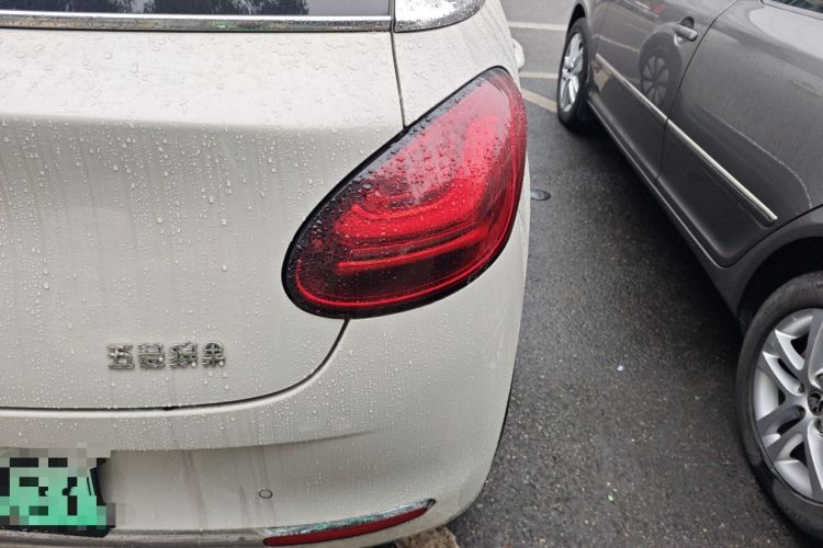 Used Wuling Bingo 2023 410 km Lingxi Deluxe Edition
