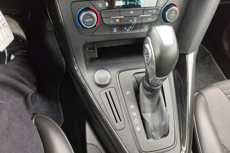 Used Ford Focus 2017 Sedan 1.6L Automatic Fashion Edition Smart Drive Version