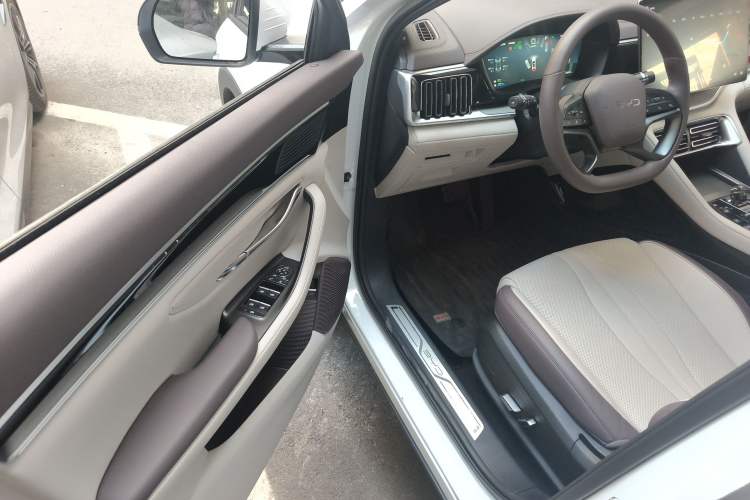 Used BYD Song PLUS New Energy 2025 DM-i Intelligent Driving 160KM Flagship Model
