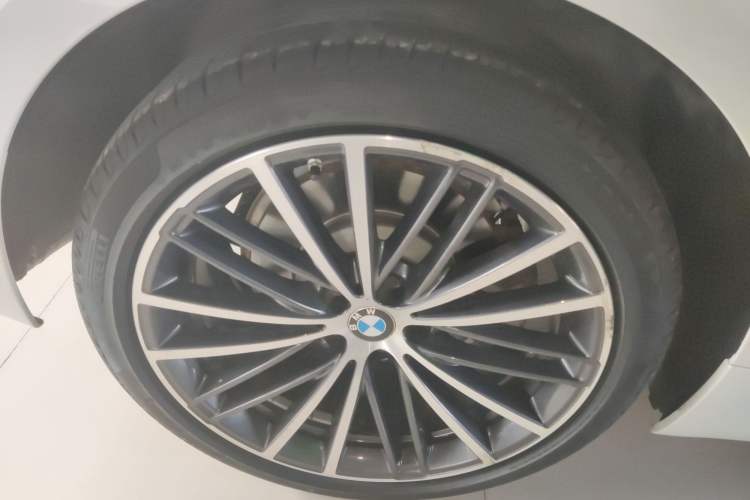 Used BMW 5 Series 2022 Restyled 530Li Leading Edition M Sport Package