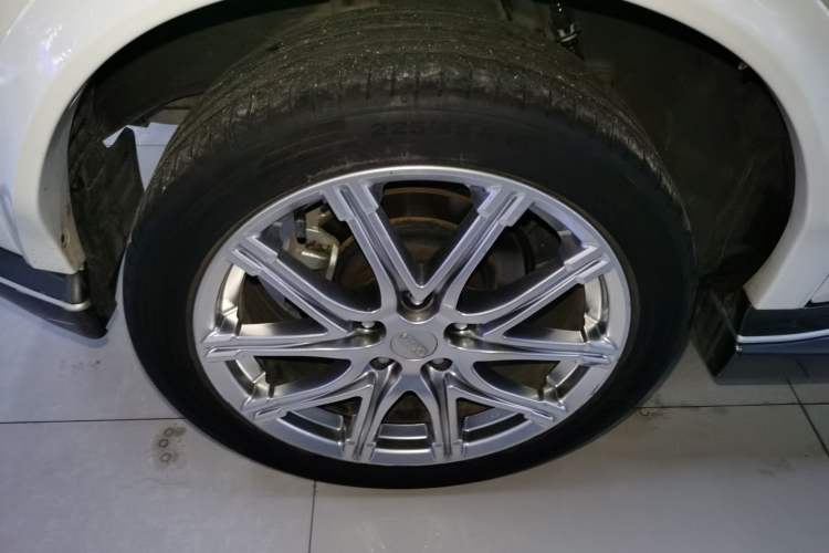 Used Infiniti ESQ 2014 1.6L Spontaneous Edition