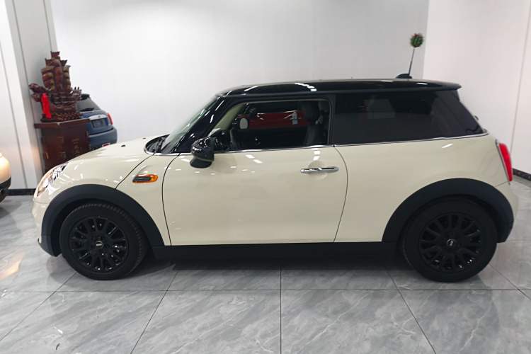 Used  MINI 2016 1.5T COOPER

