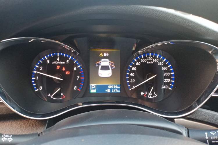 Used Venucia D60 2018 1.6L CVT Smart Connect Elite Edition