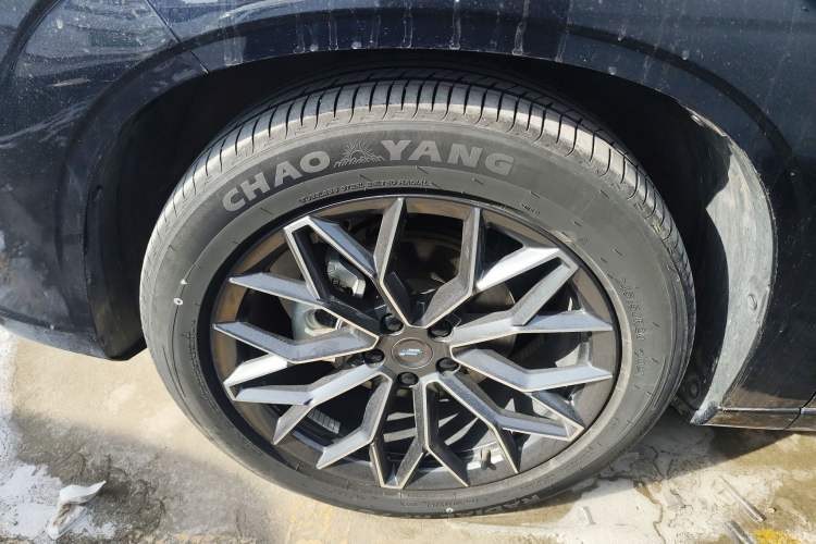 Used Oshan Z6 2023 Blue Whale 1.5T DCT Smart Luxury Model