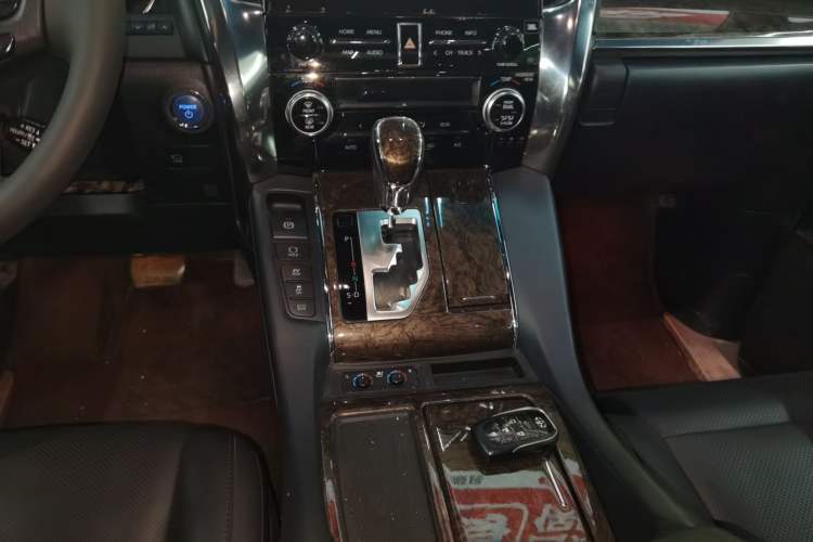 Used Toyota Alphard 2020 Dual-Engine 2.5L Prestige Edition
