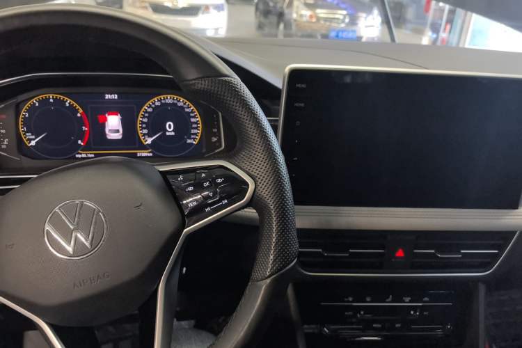 Used Volkswagen Tiguan L 2023 330TSI Automatic Two-Wheel Drive Smart Edition
