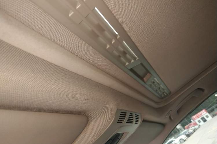 TDK.VehicleDetails.img