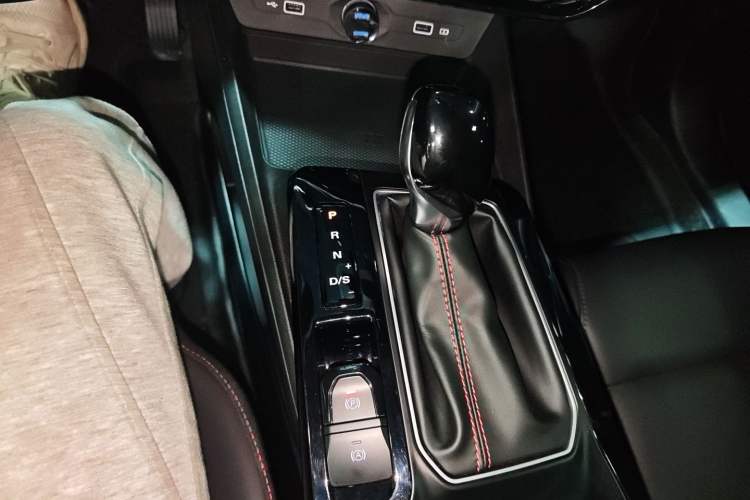 Used MG 5 2023 180 DVVT CVT Luxury Edition
