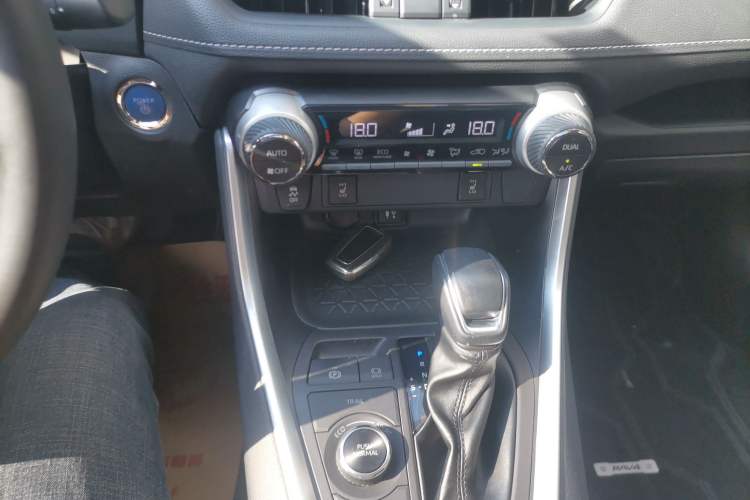 Used Toyota RAV4 2022 Dual-Engine 2.5L E-CVT Four-Wheel Drive Elite Plus Edition
