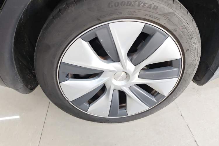 Used Tesla Model Y 2022 Revised Version Long-Range All-Wheel Drive