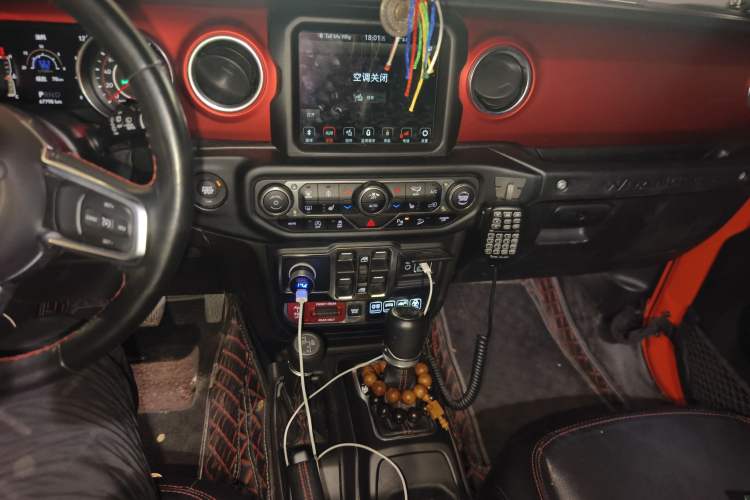 Used  Wrangler 2019 2.0T Rubicon Four-Door Version China VI Emission Standard