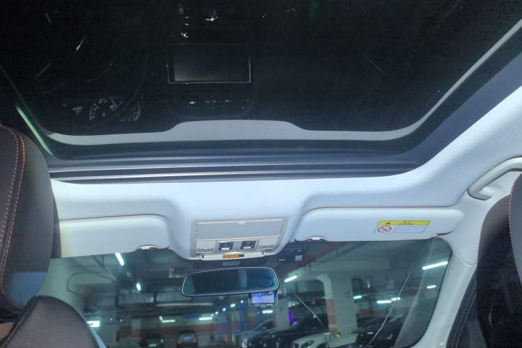 Used Jaguar F-PACE 2016 2.0T Two-Wheel-Drive R-Sport Sport Edition