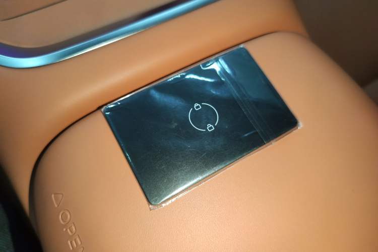 Used Leapmotor C16 2026 Extended-Range 280 LiDAR Zhizun Edition 6 Seats
