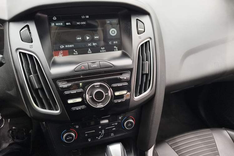 Used Ford Focus 2017 Hatchback 1.6L Automatic Fashion Edition Smart Drive Version