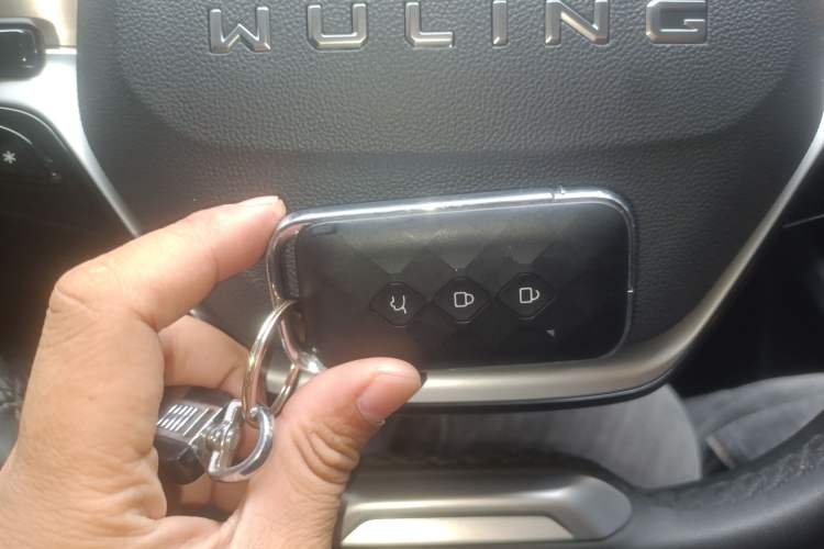 Used Wuling Xingguang 2023 150 Advanced Edition

