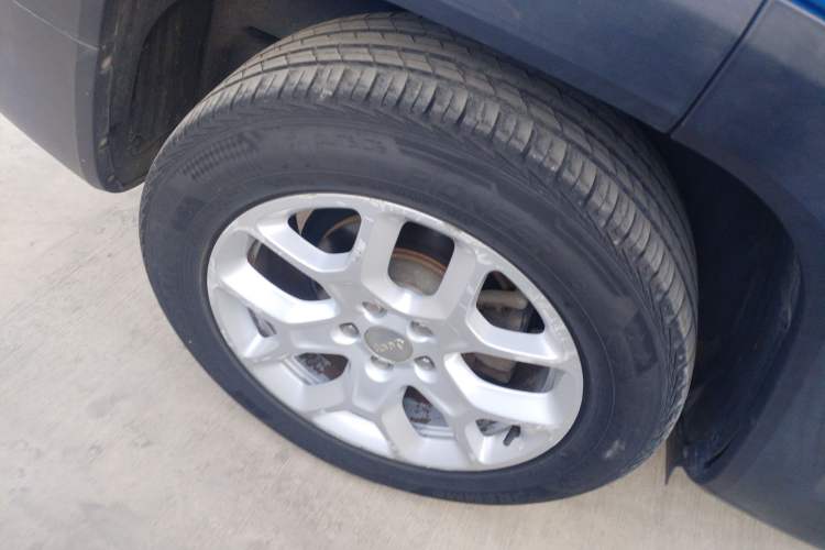 Used  Renegade 2017 180T Automatic High-Energy Version
