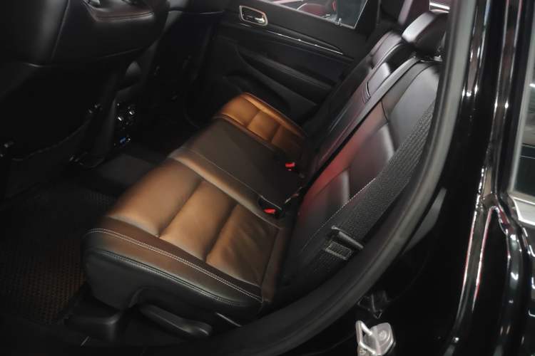 Used  Grand Cherokee 2017 3.0L Comfort Navigation Edition
