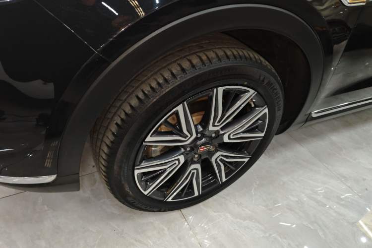 Used Hongqi HS5 2022 Facelifted Version 2.0T Smart Connect Flagship All-Wheel-Drive Edition