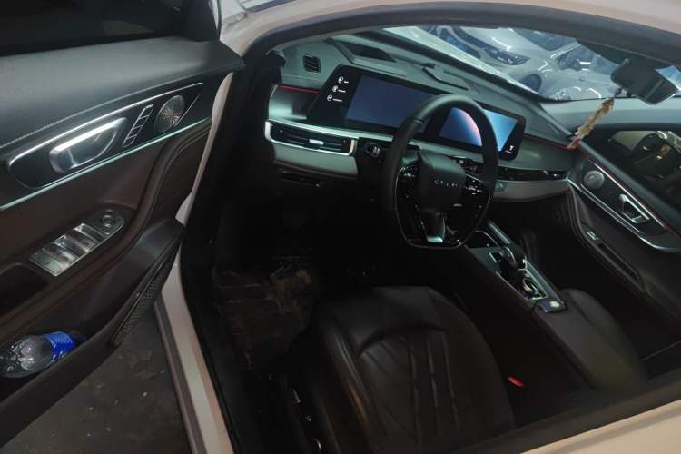 Used Chery Tiggo 8 PRO 2024 Champion Edition 290T Two-Wheel Drive Peak Version 5 Seats
