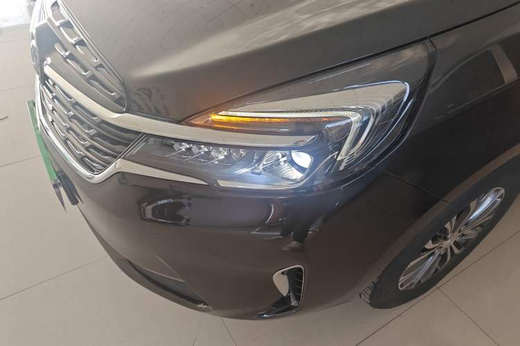 Used Buick GL8 2022 Land Business Class 652T Luxury Model
