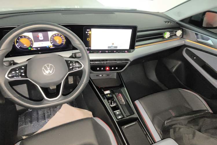 Used Volkswagen Lamando 2023 Lavida L 280TSI DSG Cool & Spicy Edition