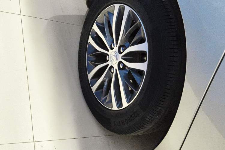 Used Buick GL8 2023 ES Lu Zun Deluxe Model