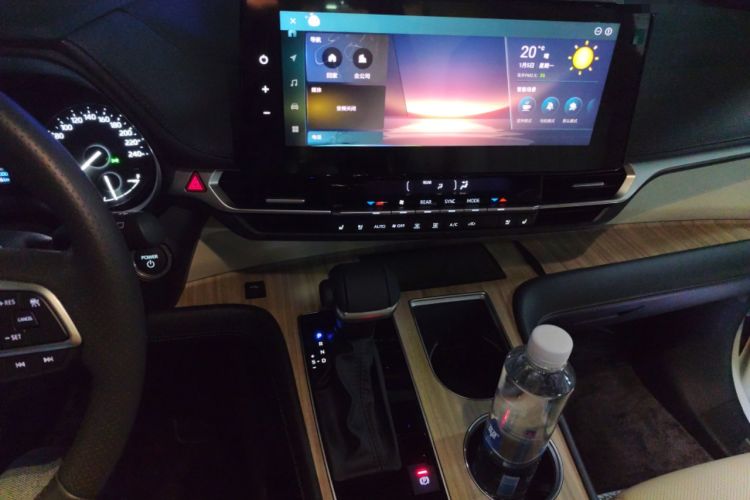 Used Toyota Sienna 2026 Model 2.5L Dual-Engine Four-Wheel-Drive Premium Edition