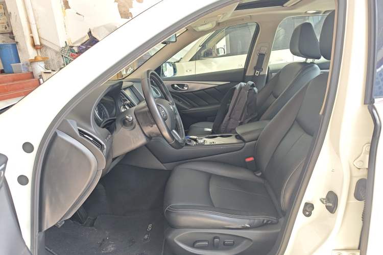 Used Infiniti Q50L 2015 2.0T Enjoyment Edition
