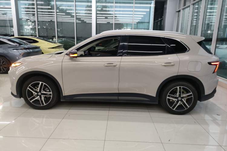 Used MG ES5 2025 525max Rear-Drive Intelligent Driving Version
