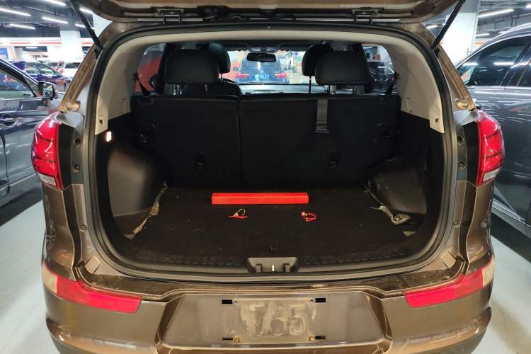 Used Kia Sportage R 2015 2.0L Automatic Two-Wheel Drive DLX Model
