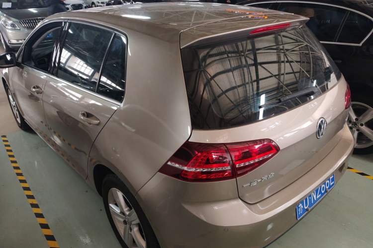 Used Volkswagen Golf 2017 230TSI Automatic Comfort Edition – Celebrating Milestone of One Million Units
