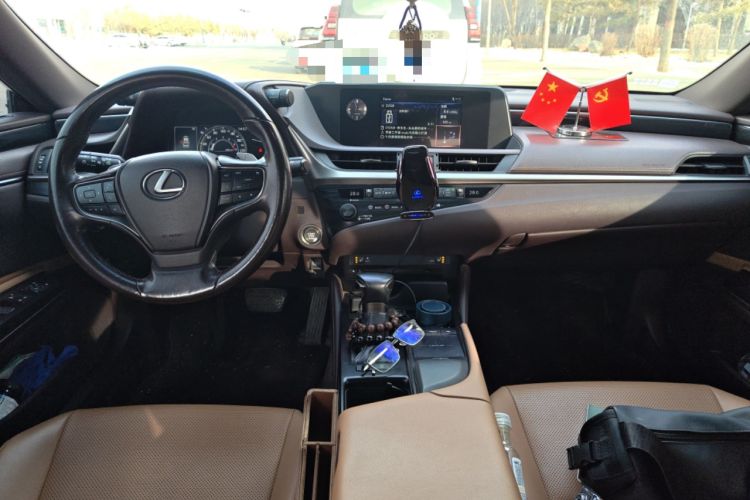 Used Lexus ES 2018 200 Excellence Edition China VI Standard
