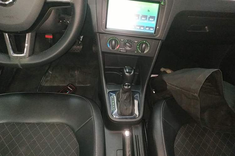 Used Skoda Rapid Spaceback 2018 1.6L Automatic Comfort Edition