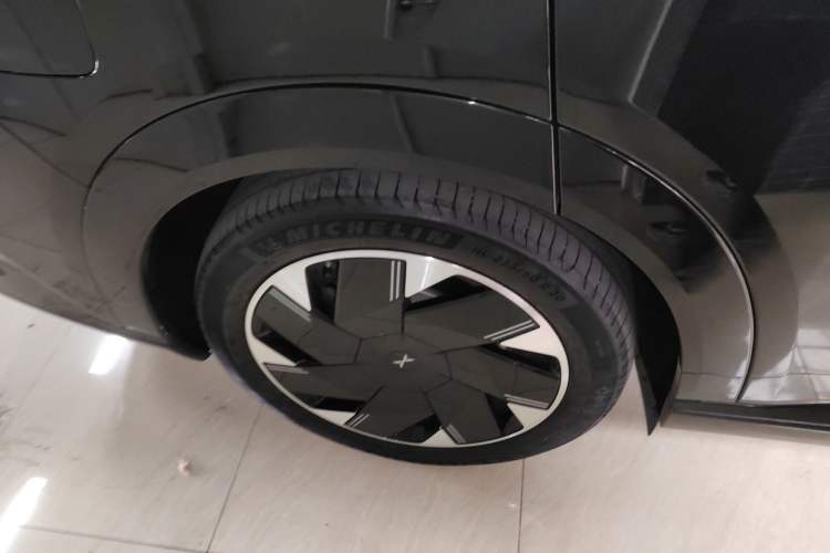 Used XPeng X9 2024 702 Ultra-Long Range Max
