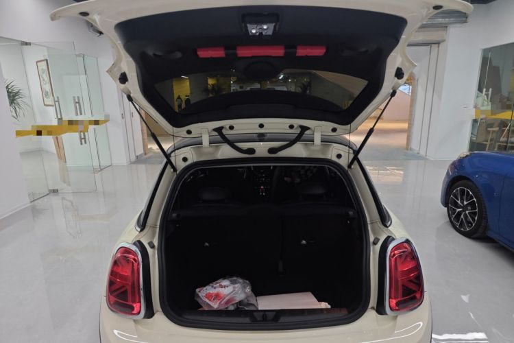 Used  MINI 2021 1.5T COOPER Classic Edition