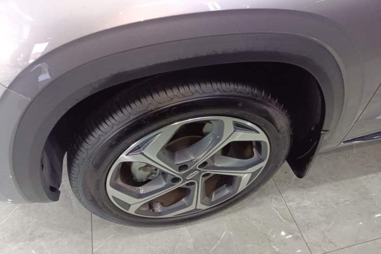 Used Geely Auto Monjaro L 2024 2.0TD High-Power Automatic Two-Wheel Drive Yunqi Version
