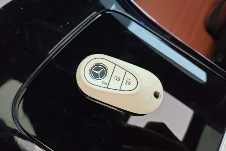 Used Mercedes-Benz GLC 2023 GLC 260 L 4MATIC Luxury Model 5 Seats