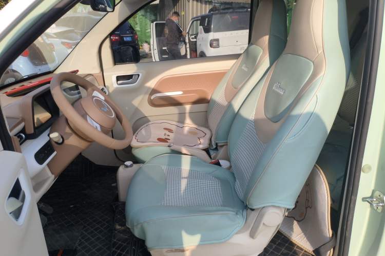 Used Wuling Hongguang MINIEV 2024 3rd Generation 215km Advanced Version