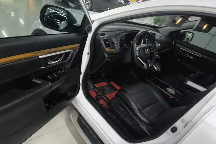 Used Honda CR-V 2017 240TURBO CVT Front-Wheel Drive Fashion Edition