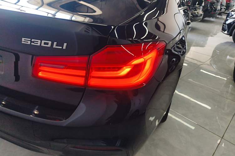 Used BMW 5 Series 2020 525Li M Sport Package