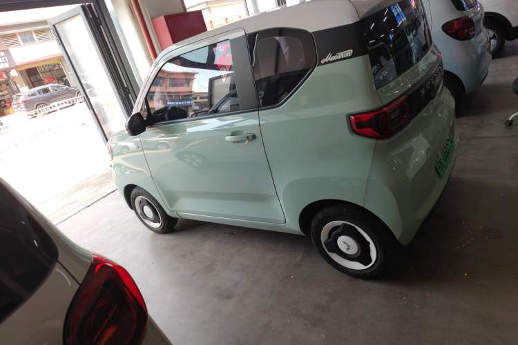 Used Wuling Hongguang MINIEV 2021 Macaron Premium Model – Lithium Iron Phosphate
