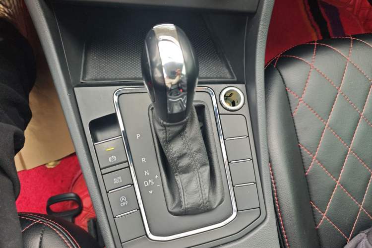 Used Volkswagen Bora 2021 1.5L Automatic Fashionable Smart Connectivity Version
