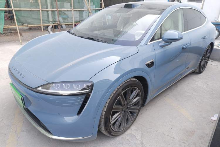 Used Hima Luxeed R7 2024 All-Electric 667 km Max