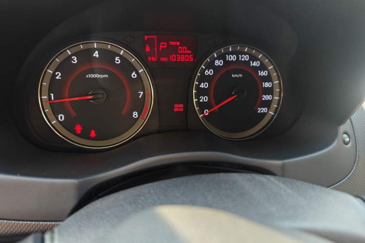 Used Hyundai Verna Ray 2014 1.4L Automatic GLX
