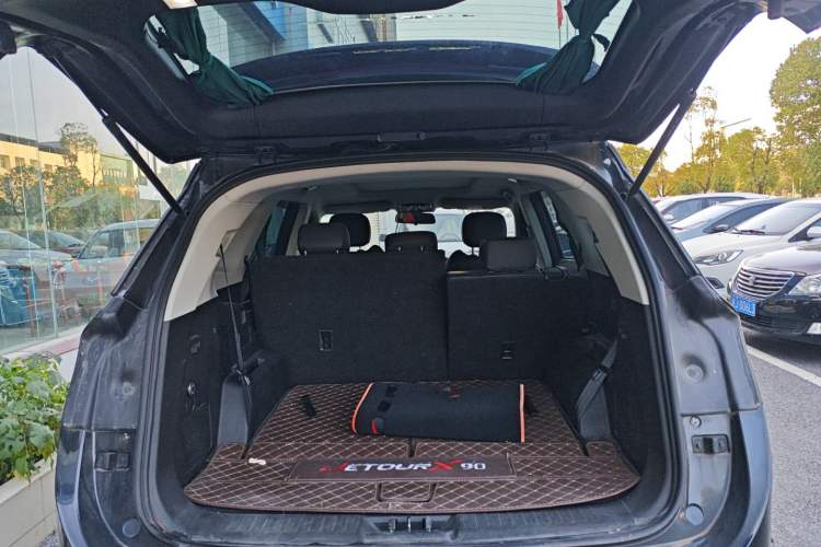 Used JETOUR X90 2020 1.6T DCT Shadow Edition 7-Seater