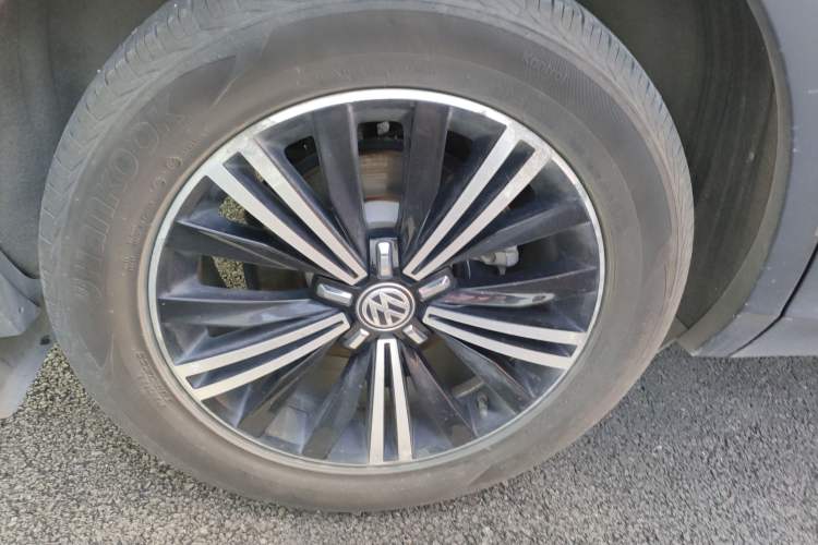 Used Volkswagen Tiguan L 2017 380TSI Automatic All-Wheel-Drive Luxury Edition