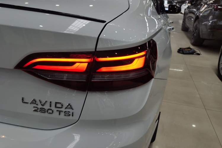 Used Volkswagen Lavida 2023 280TSI DSG Starry Sky Deluxe Edition
