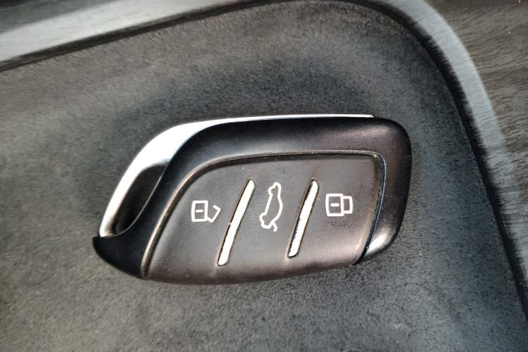 Used Roewe D7 2023 DMH 125km Excellence Edition