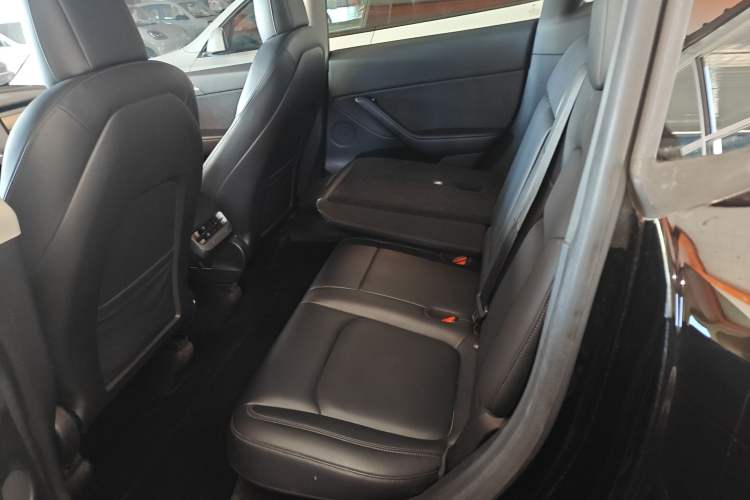 Used Tesla Model Y 2022 Rear-Wheel-Drive Version
