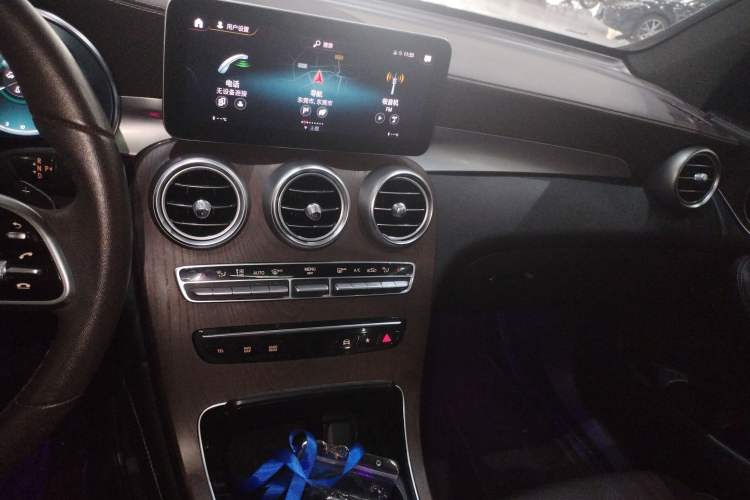 Used Mercedes-Benz GLC 2020 Facelift GLC 300 L 4MATIC Dynamic Edition
